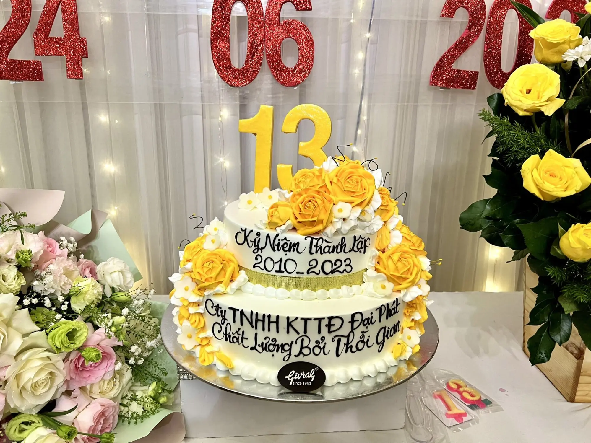 CHÚC MỪNG SINH NHẬT LẦN THỨ 13 🎁🎁